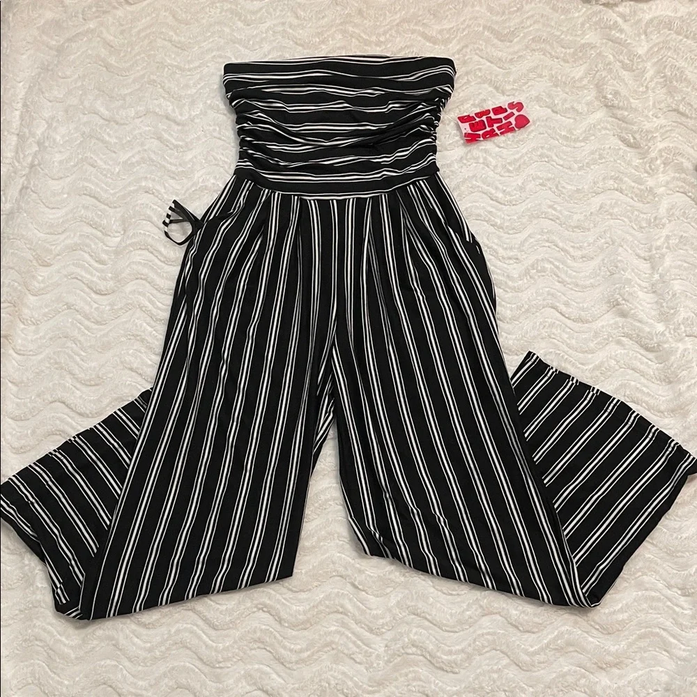 NWT S/M Jumpsuit w/Pockets - Picture 9 of 13